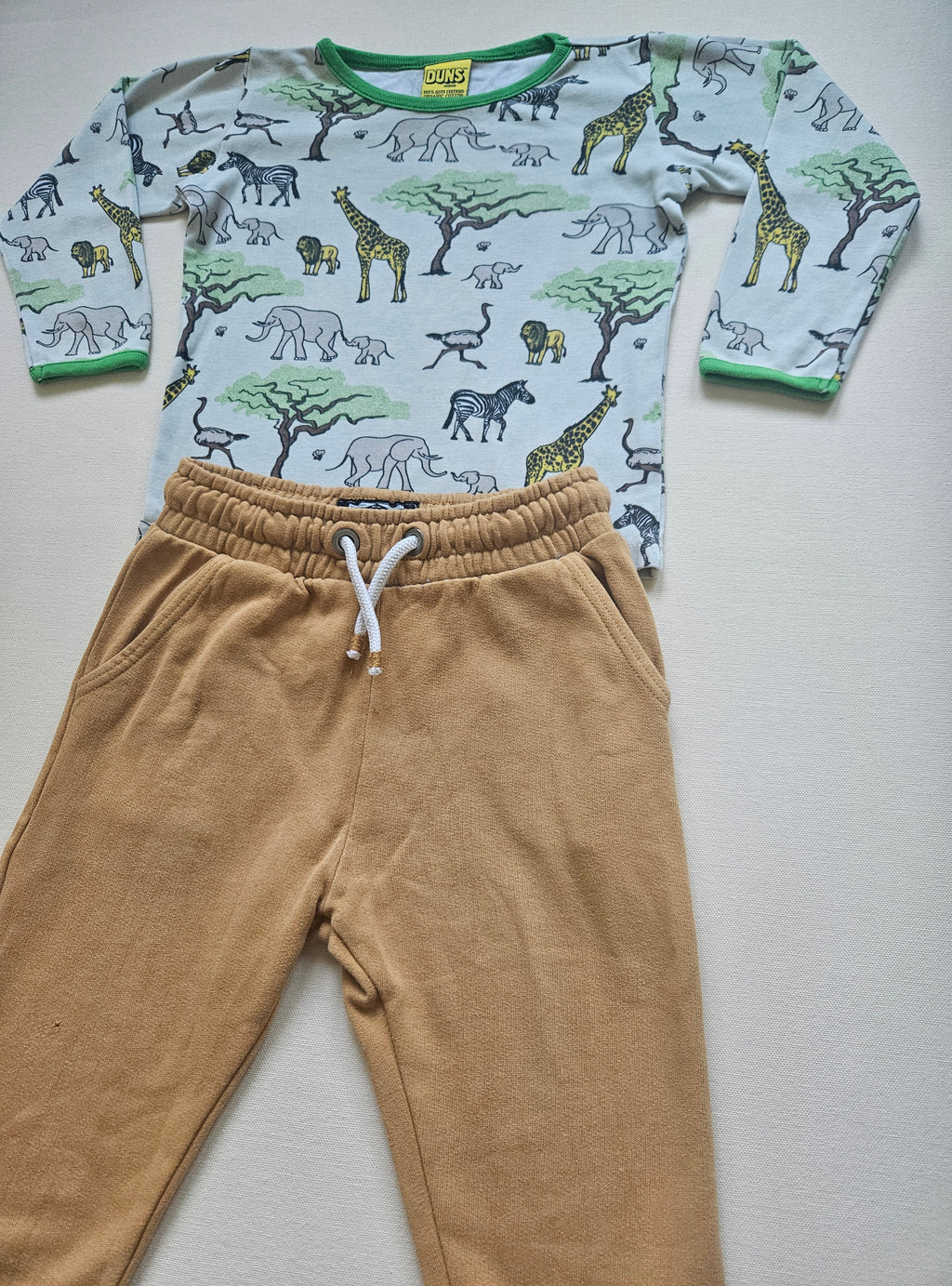 DUNS & NEXT Set mit Safari-Print 🐘🦒 | Gr. 98