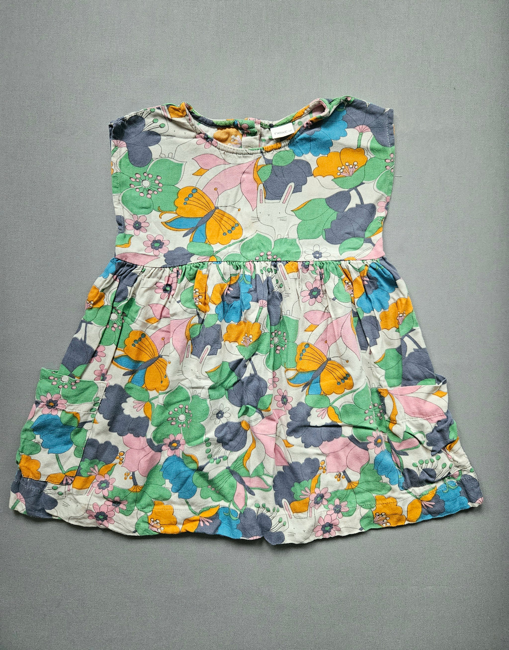 Sommerkleid mit Blumen & Häschen – Größe 104 – NEXT