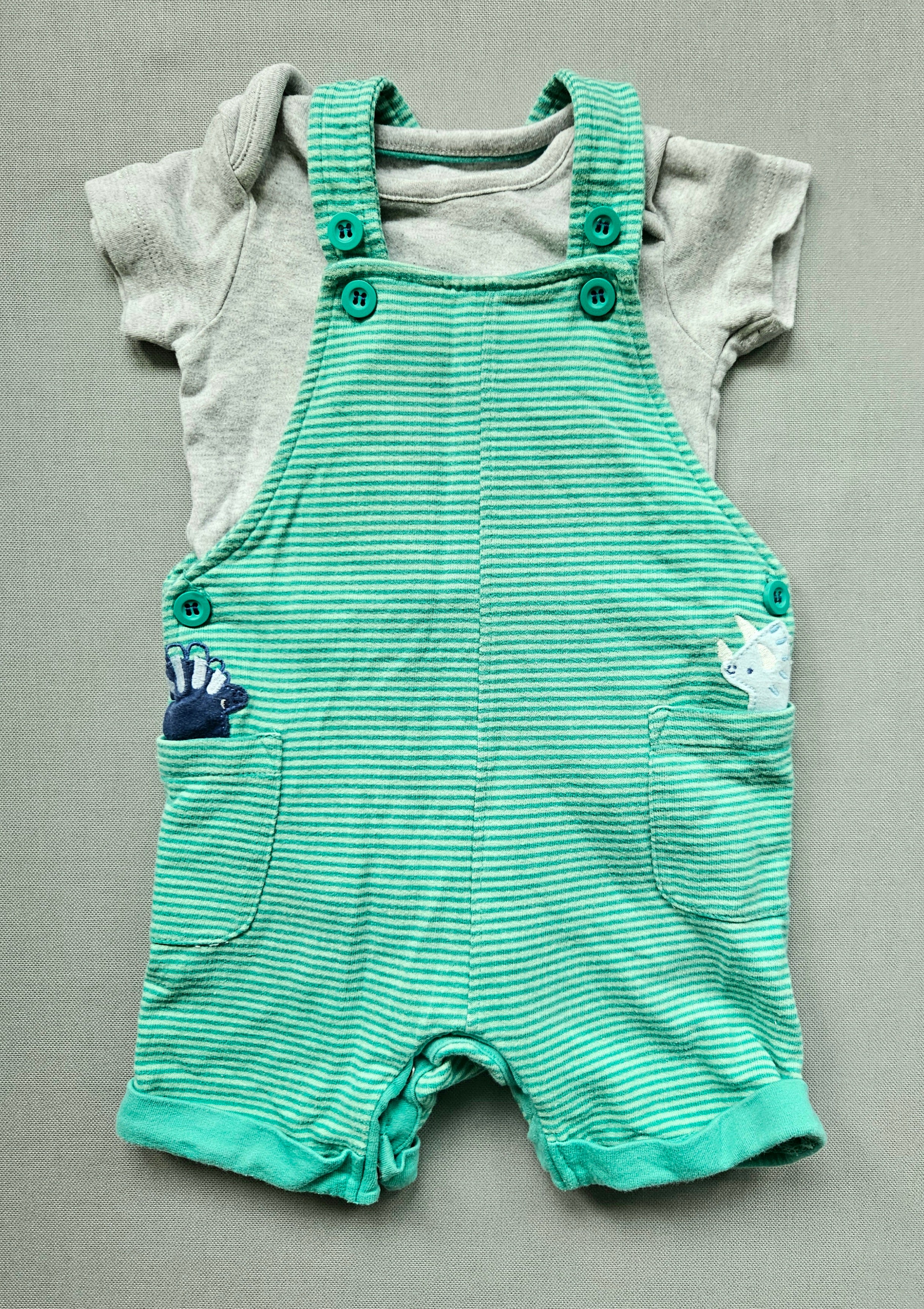 Mothercare Dino-Set Latzshorts & Body 🦖 | Gr. 74