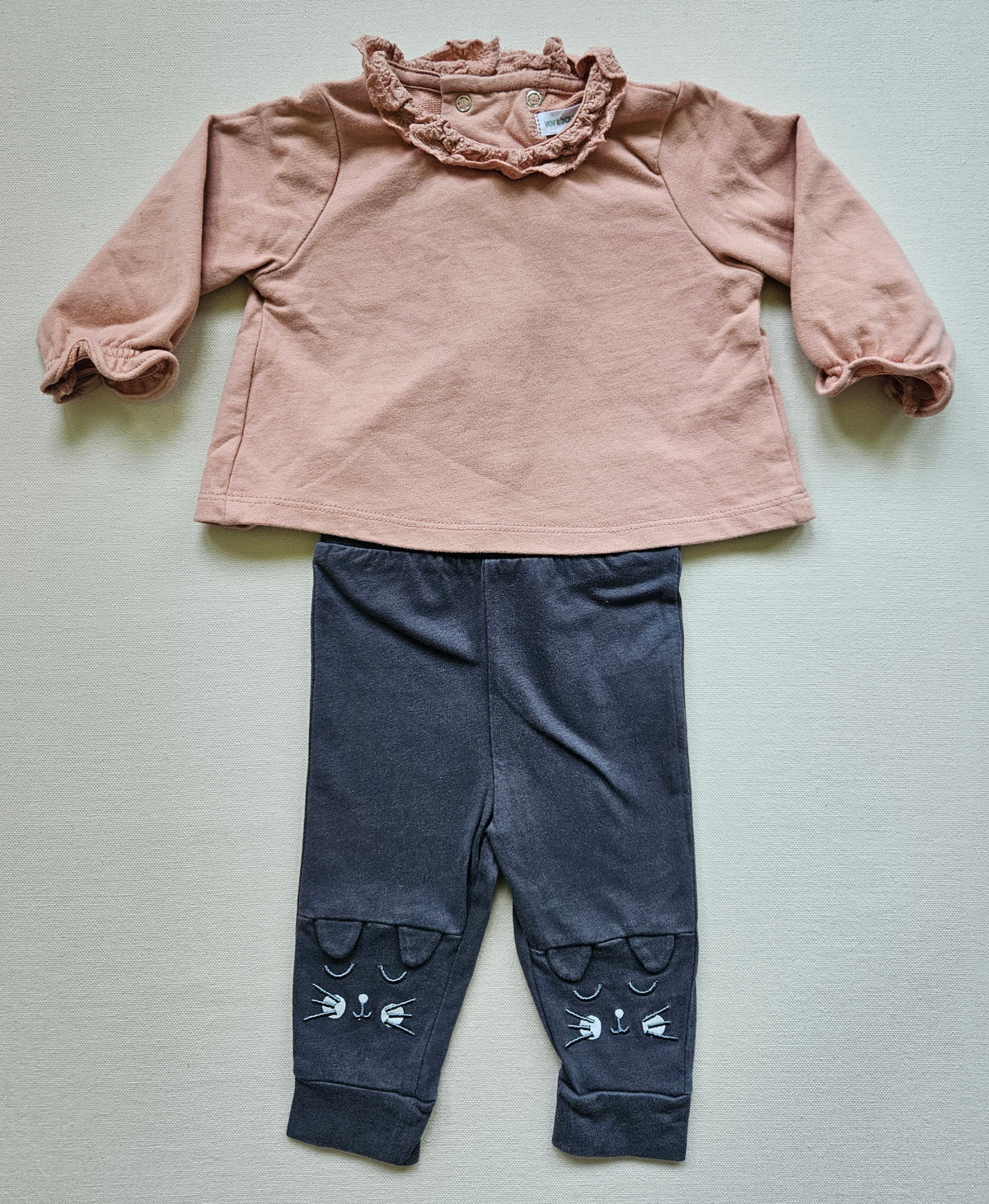 Vertbaudet Baby-Set mit Rüschen-Shirt & Katzenhose | Gr. 60