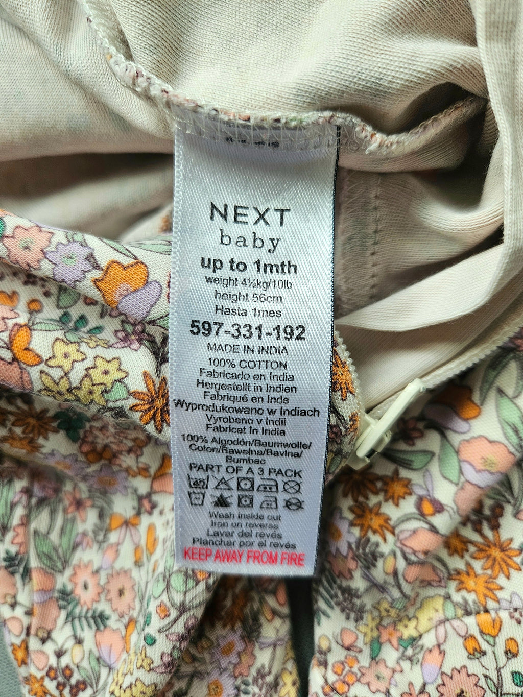 Next Baby Strampler mit Blumenprint & Schmetterlingsstickerei | Gr. 56
