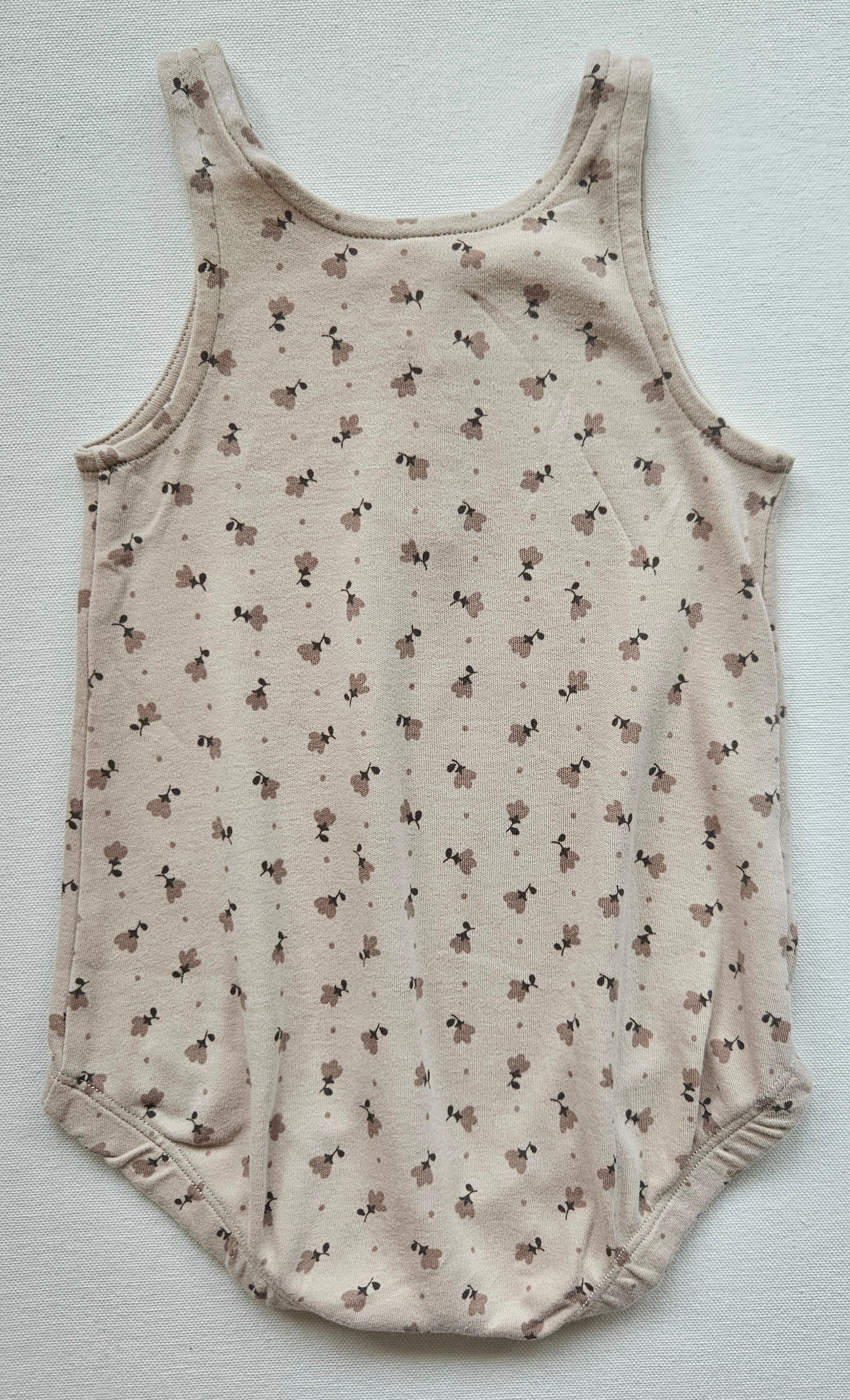 Quincy Mae Body mit zartem Blütenmuster | Gr. 80