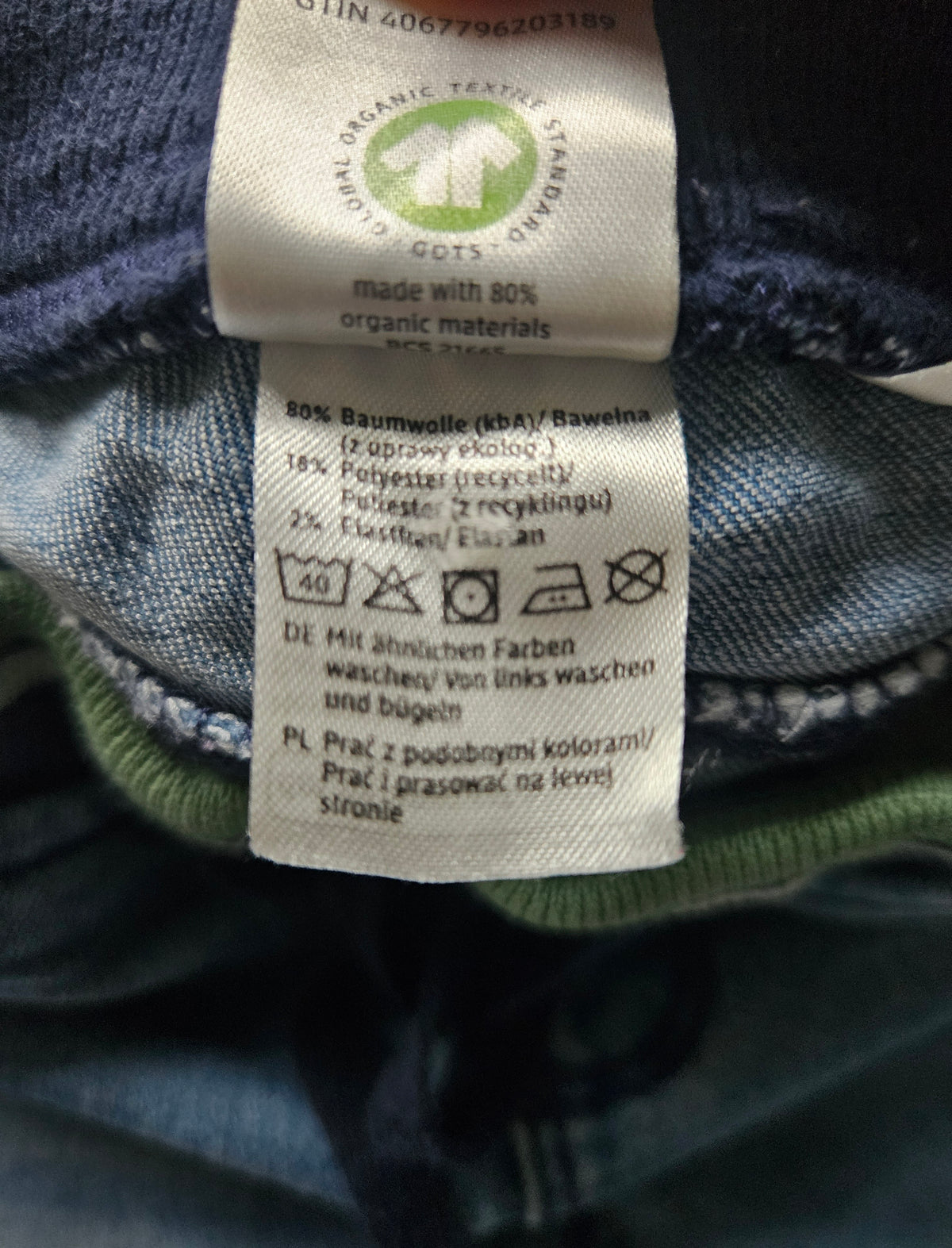 ALANA Dino-Outfit – Langarmshirt & Jeans 🦖 | Gr. 92/98