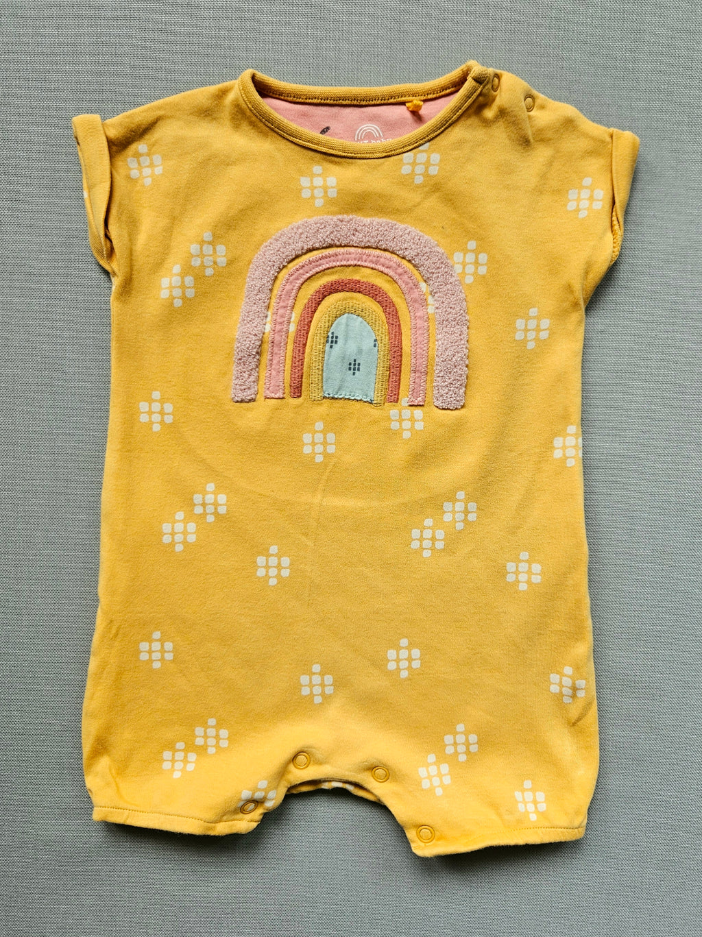 Next Romper mit Regenbogen-Applikation 🌈 | Gr. 74