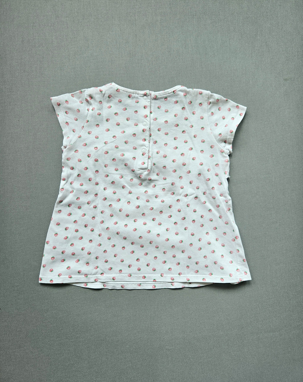 Next Shirt mit Erdbeerprint & Rüsche 🍓 | Gr. 86