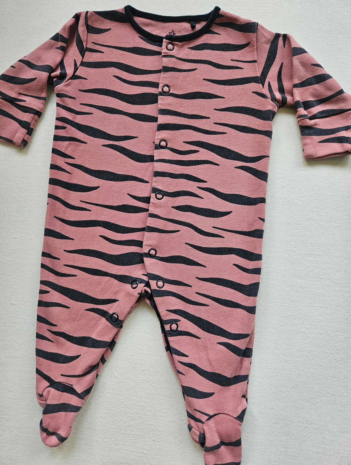 NEXT Baby Schlafoverall mit Tigerprint | Gr. 62