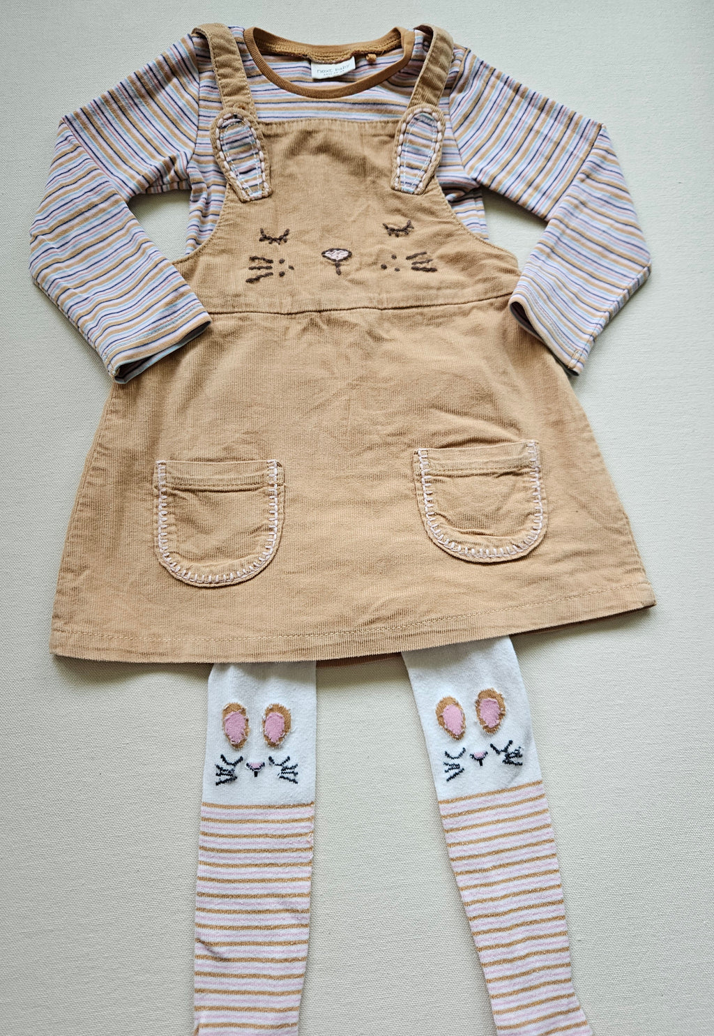 Next 3-teiliges Outfit mit Häschenkleid 🐰 | Gr. 80