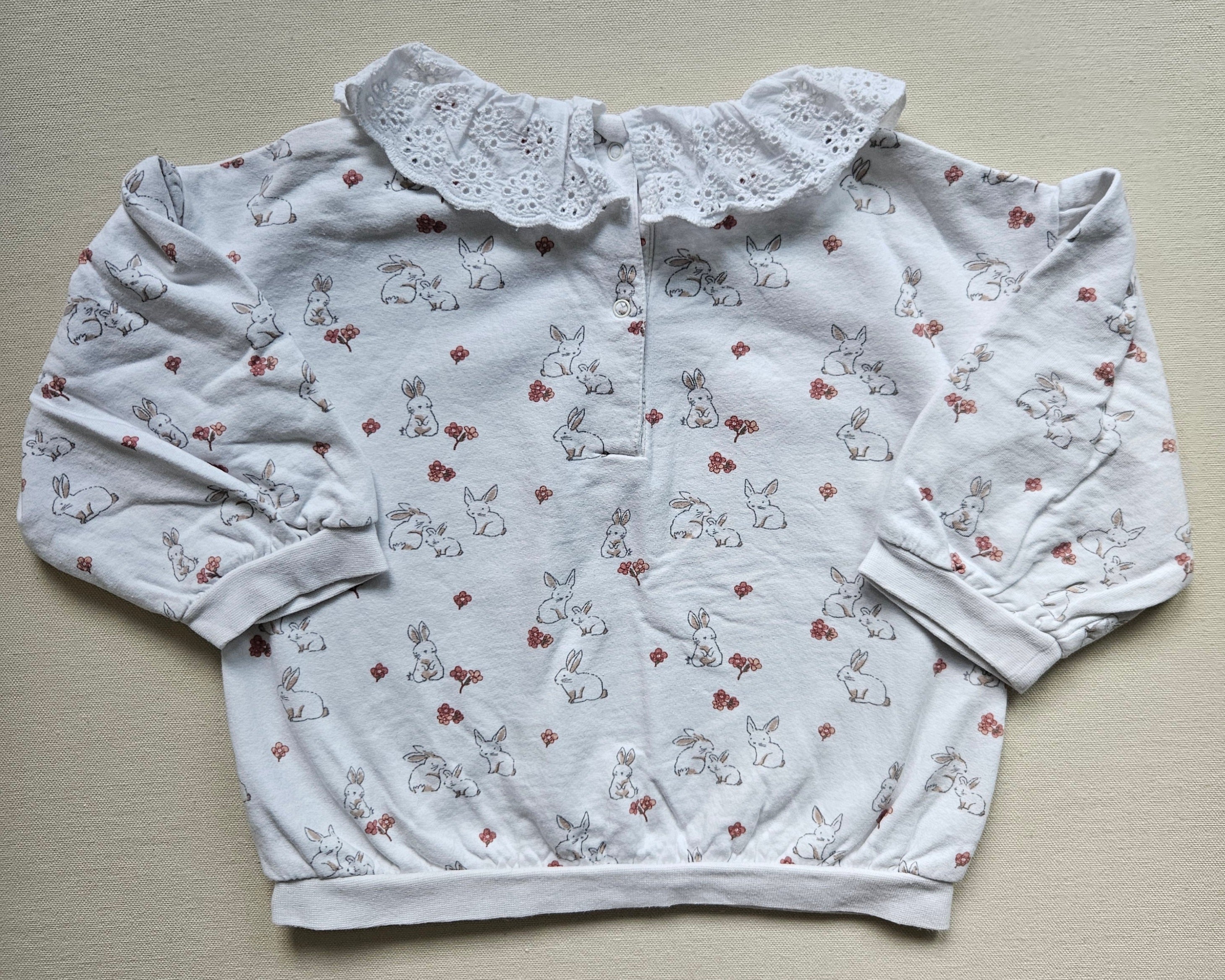 Next Pullover mit Hasenprint & Spitzenkragen 🐇 | Gr. 92
