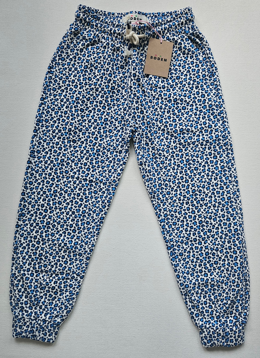 Mini Boden Jogginghose mit blauem Leo-Print 🐆 | Gr. 116