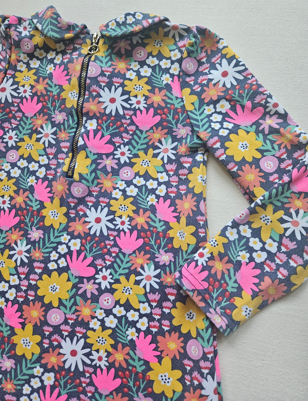 Nula Bug Blumenkleid mit Bubikragen 🌸 | Gr. 110
