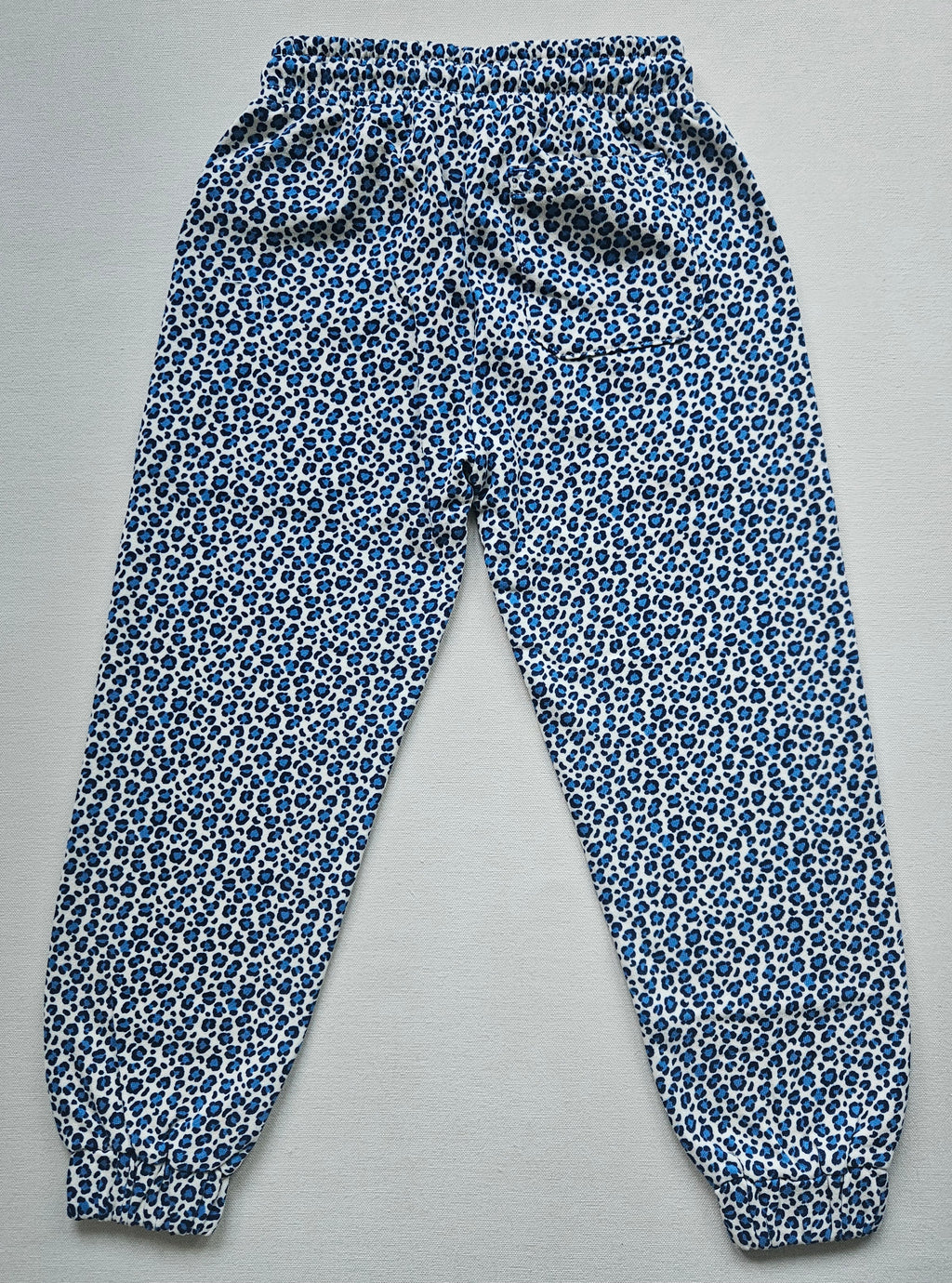 Mini Boden Jogginghose mit blauem Leo-Print 🐆 | Gr. 116