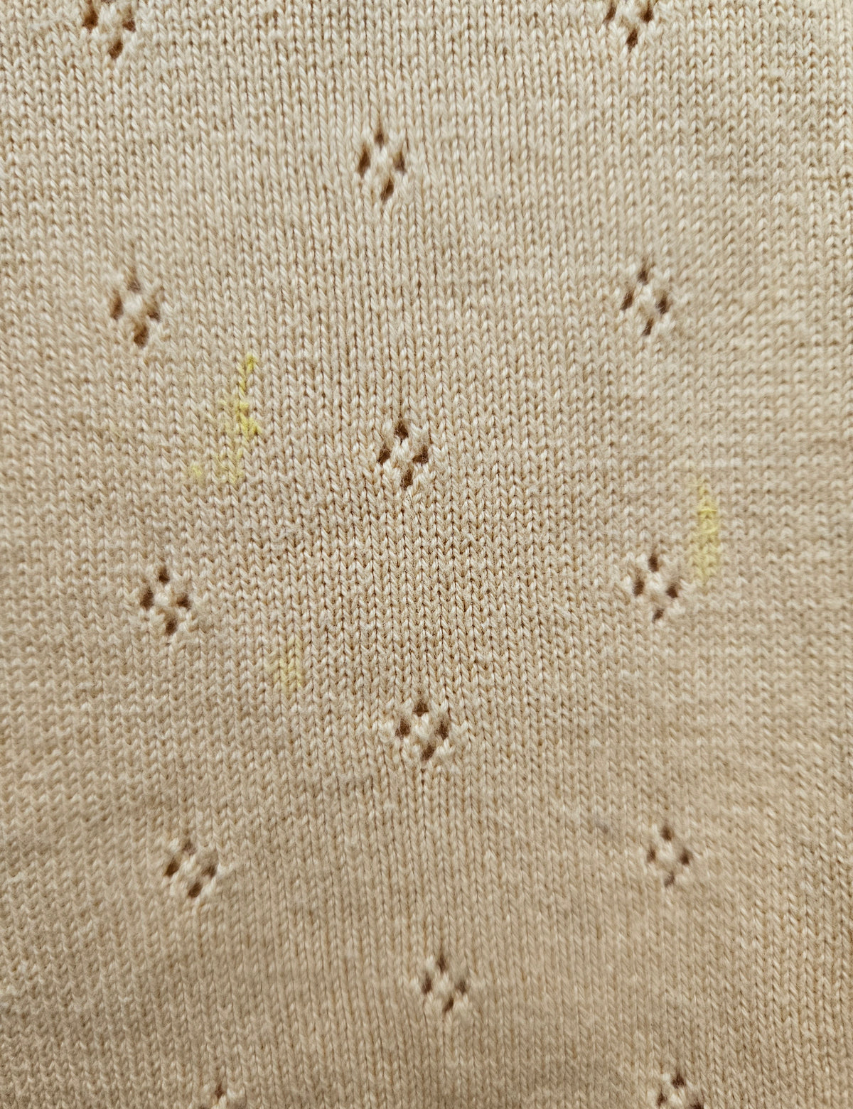 WHEAT Strickjacke – Zartgelb mit Lochstrickmuster | Gr. 104