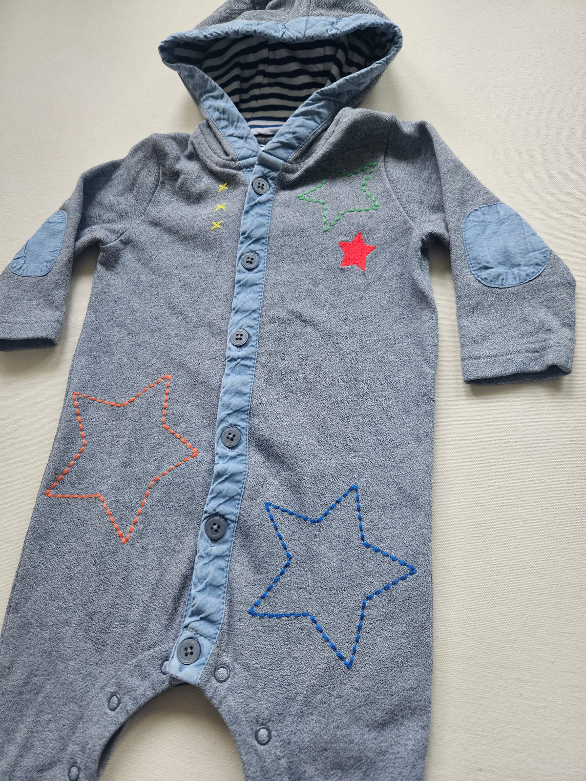 NEXT Baby Kapuzenoverall mit Sternen ⭐ | Gr. 80