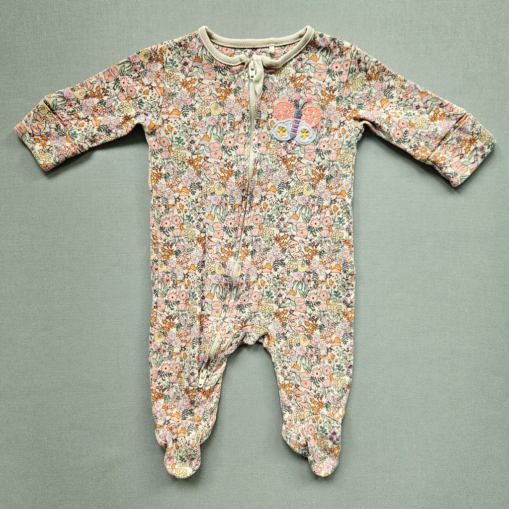 Next Baby Strampler mit Blumenprint & Schmetterlingsstickerei | Gr. 56