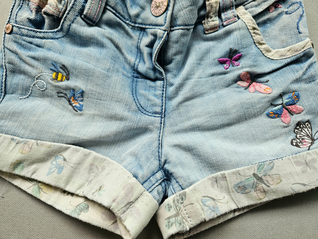 Jeansshorts mit Stickereien - Größe 104 - NEXT