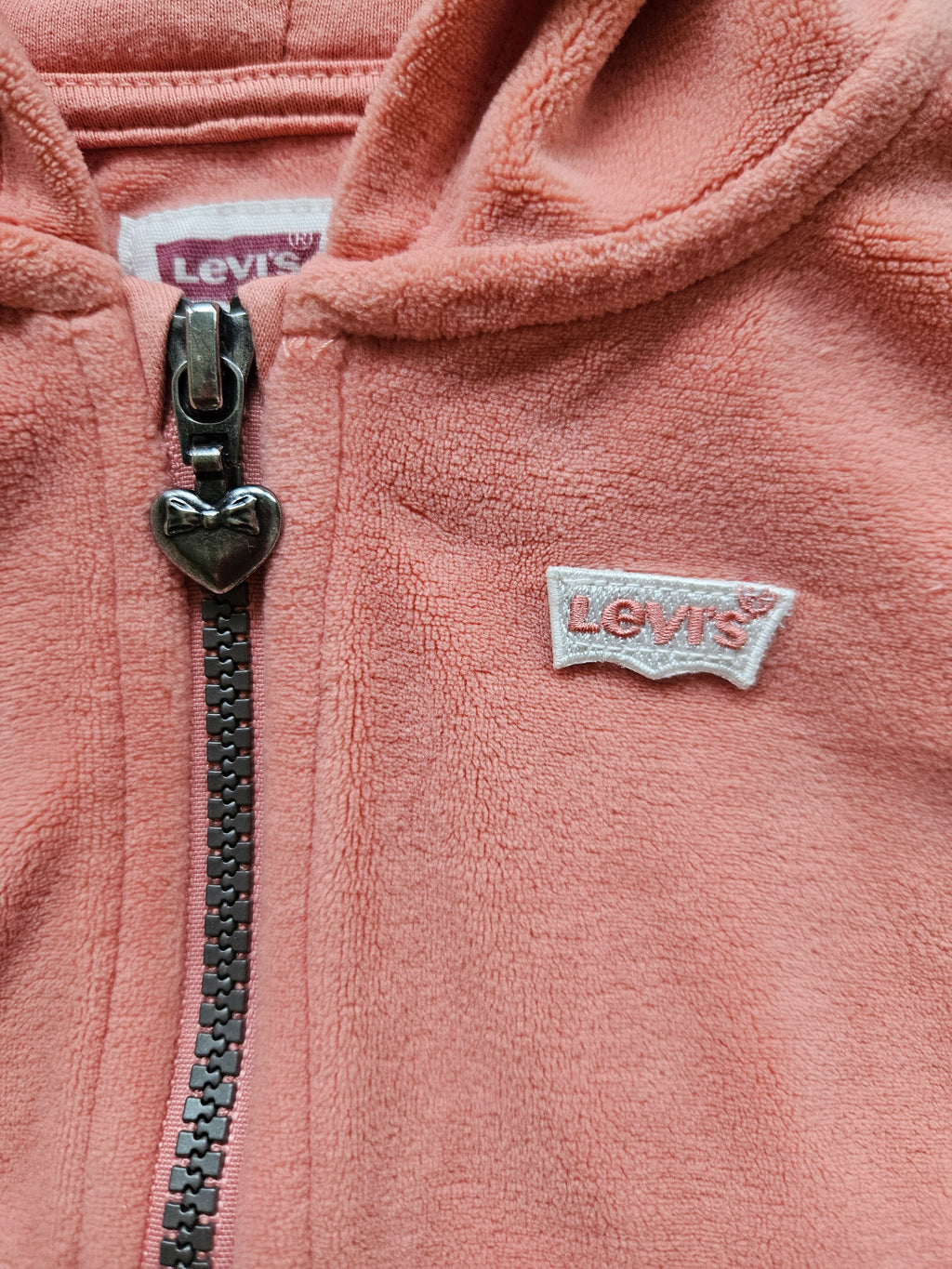 Levi’s Fleecejacke mit Kapuze & Puffärmeln  | Gr. 80