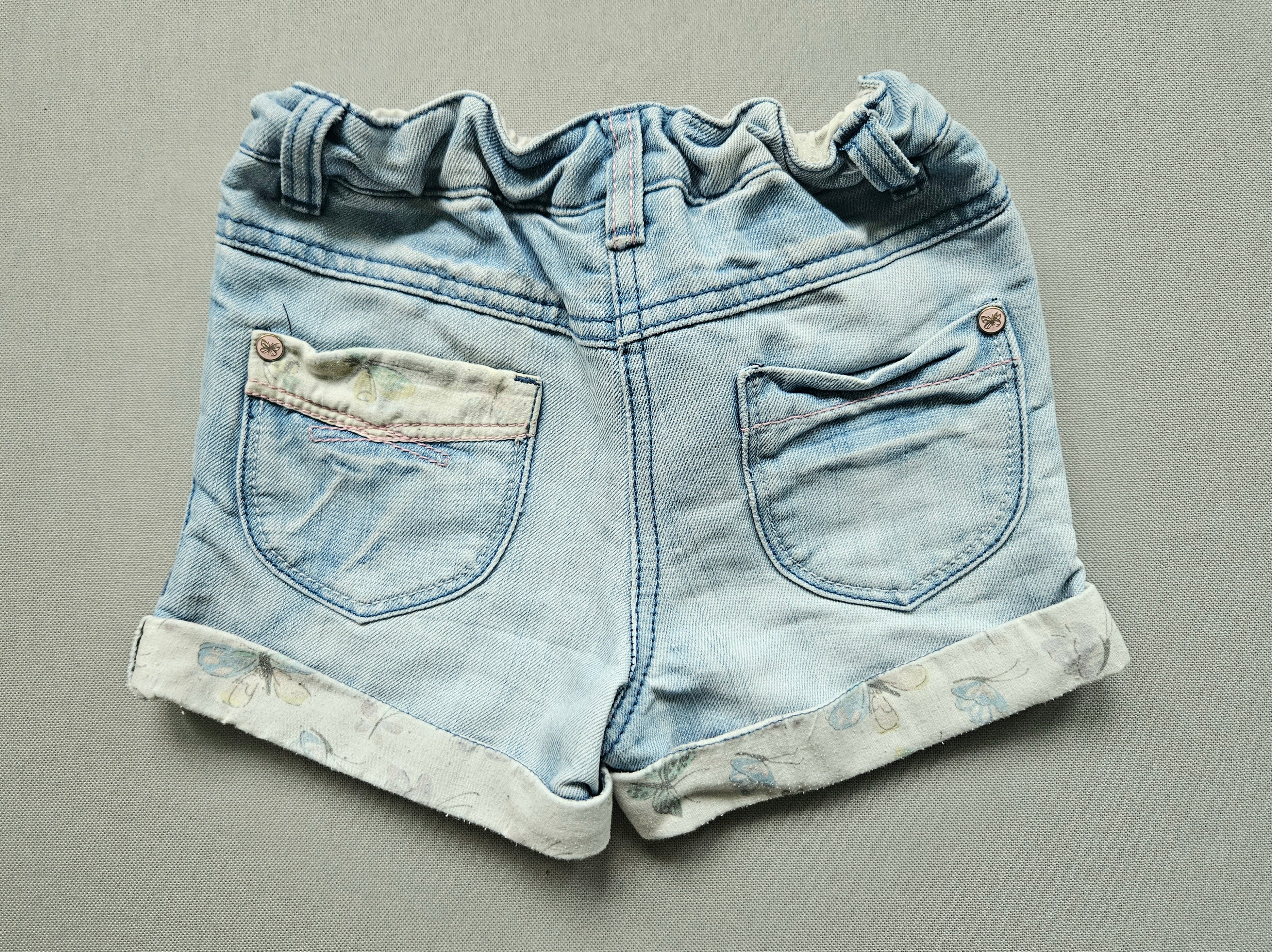 Jeansshorts mit Stickereien - Größe 104 - NEXT