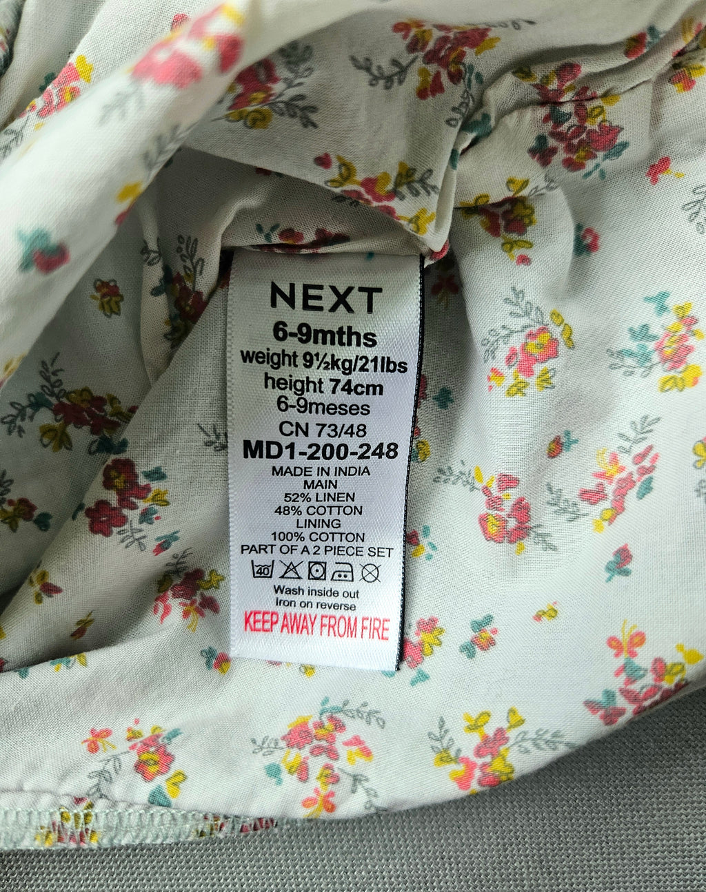 Next Latzoverall mit liebevollen Stickdetails | Gr. 74