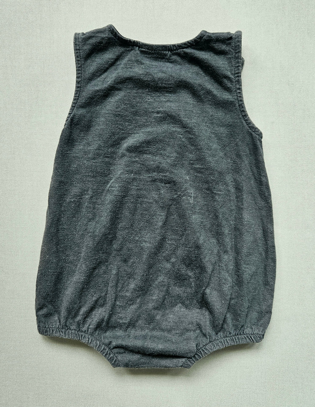 Next Baby Romper „M is for Milk“ – dunkelgrau 🥛 | Gr. 74