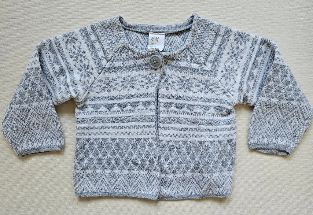 H&M Baby-Set – Gemusterte Strickjacke & Leggings | Gr. 68