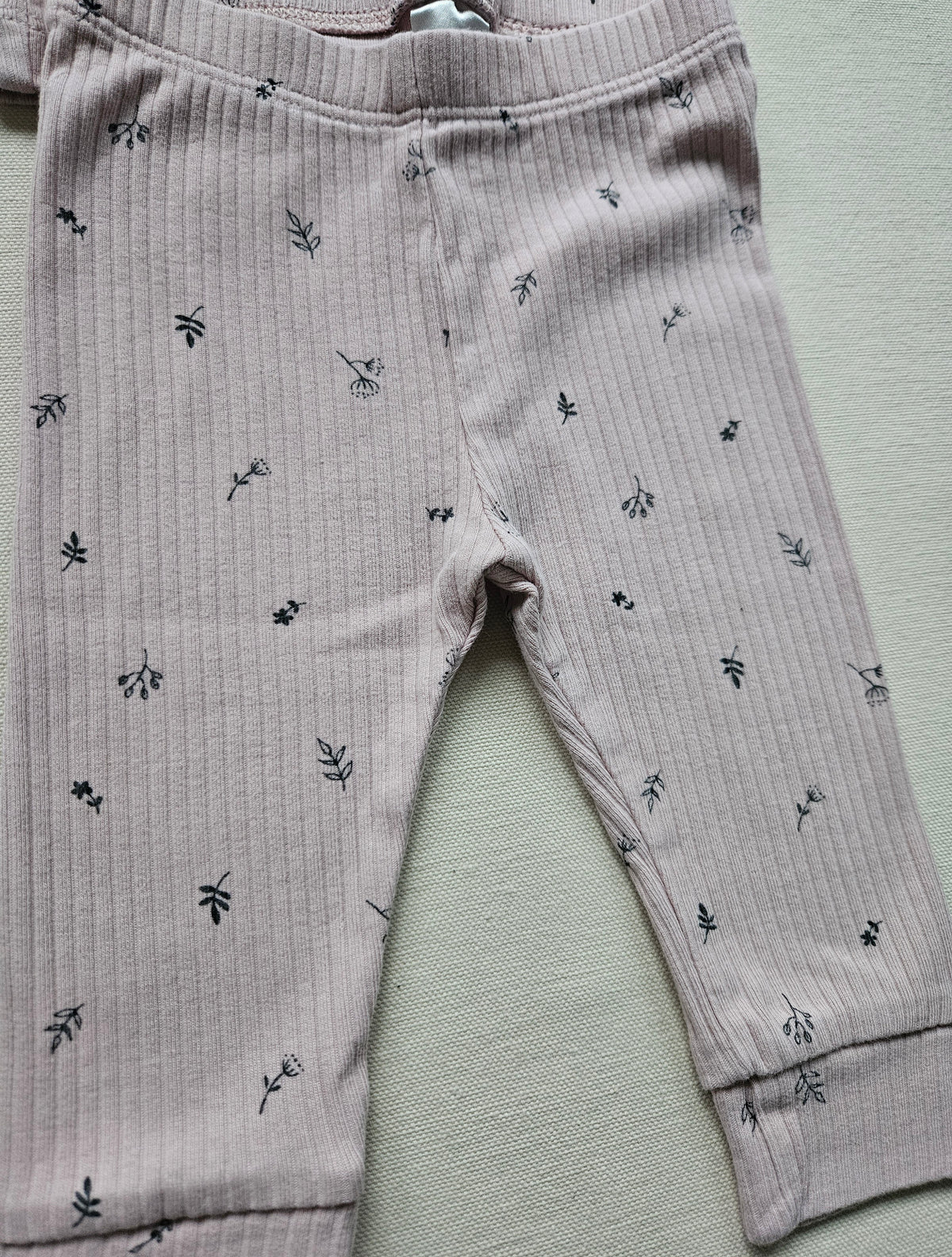 H&M 2-teiliges Ripp-Set mit Blumenprint 🌸 | Gr. 68