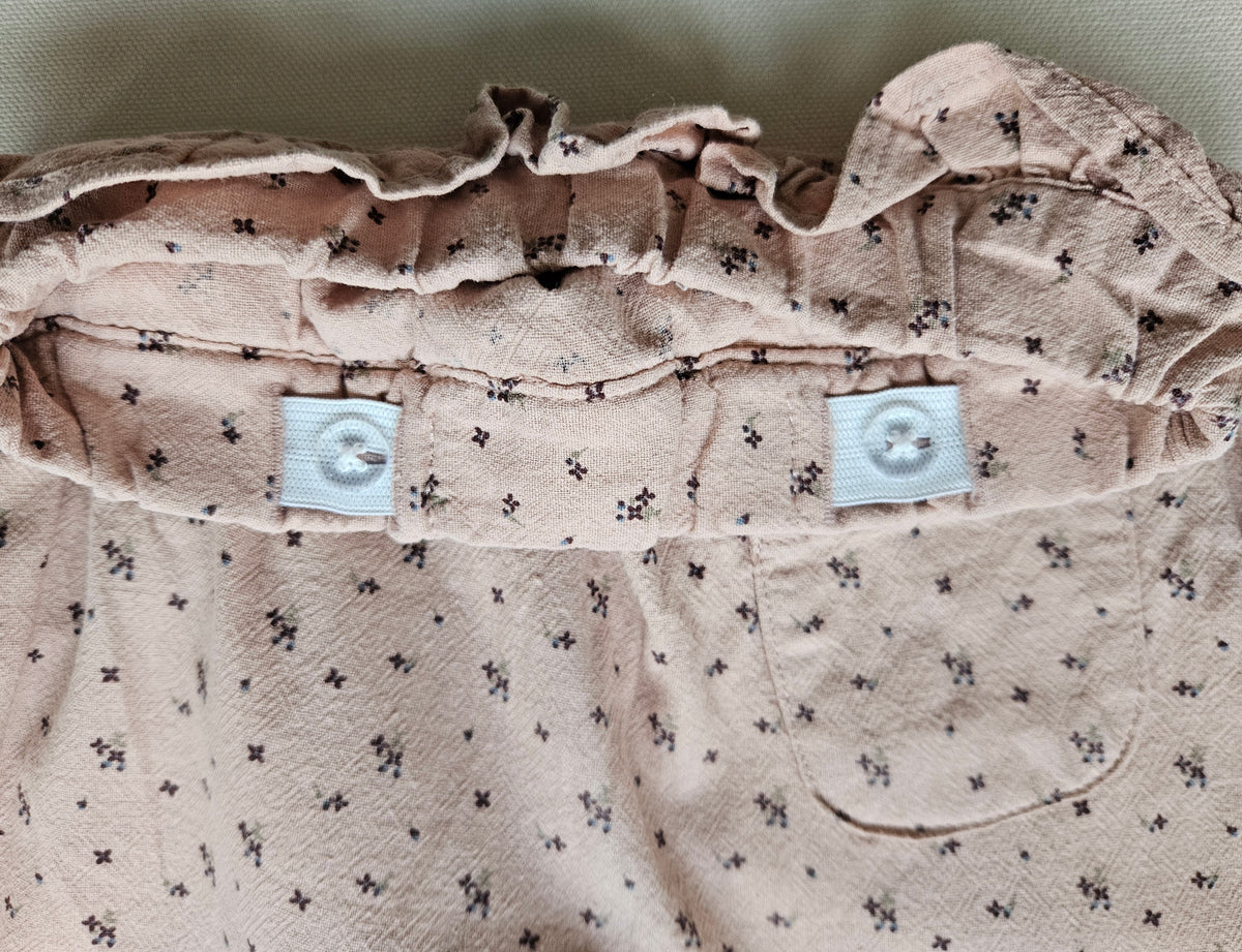 Lil’Atelier 2-teiliges Set mit Strickjacke & Blumenhose | Gr. 74