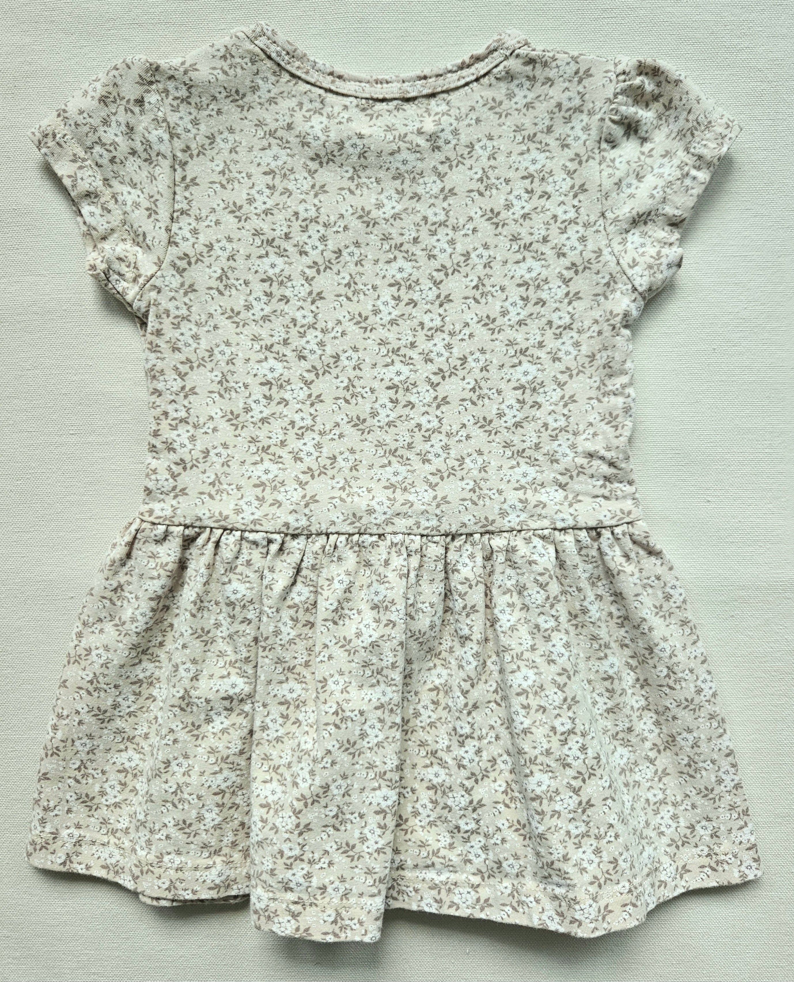 Dirkje Kleid mit Blumenmuster & Schleife | Gr. 74