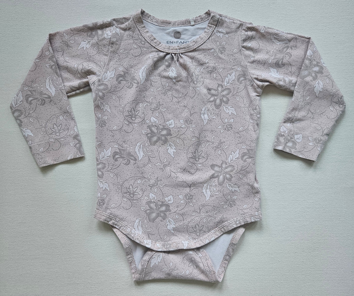 En Fant Langarmbody floral 🌸 | Gr. 80