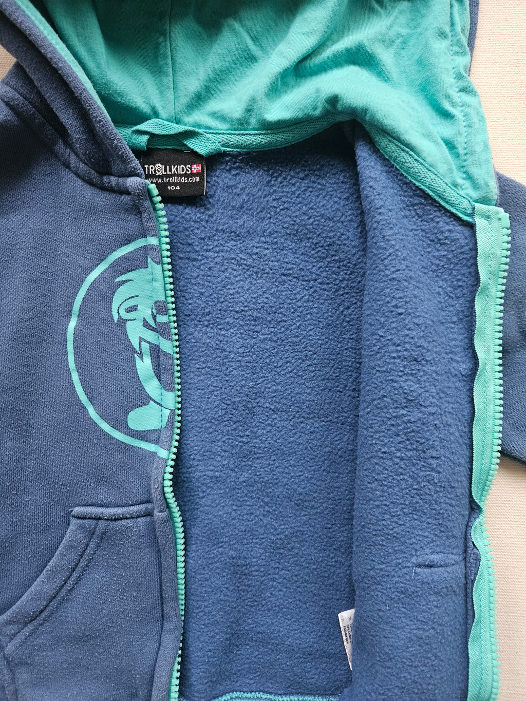 Trollkids Sweatjacke mit Kapuze & Kontrastdetails 🏔️ | Gr. 104