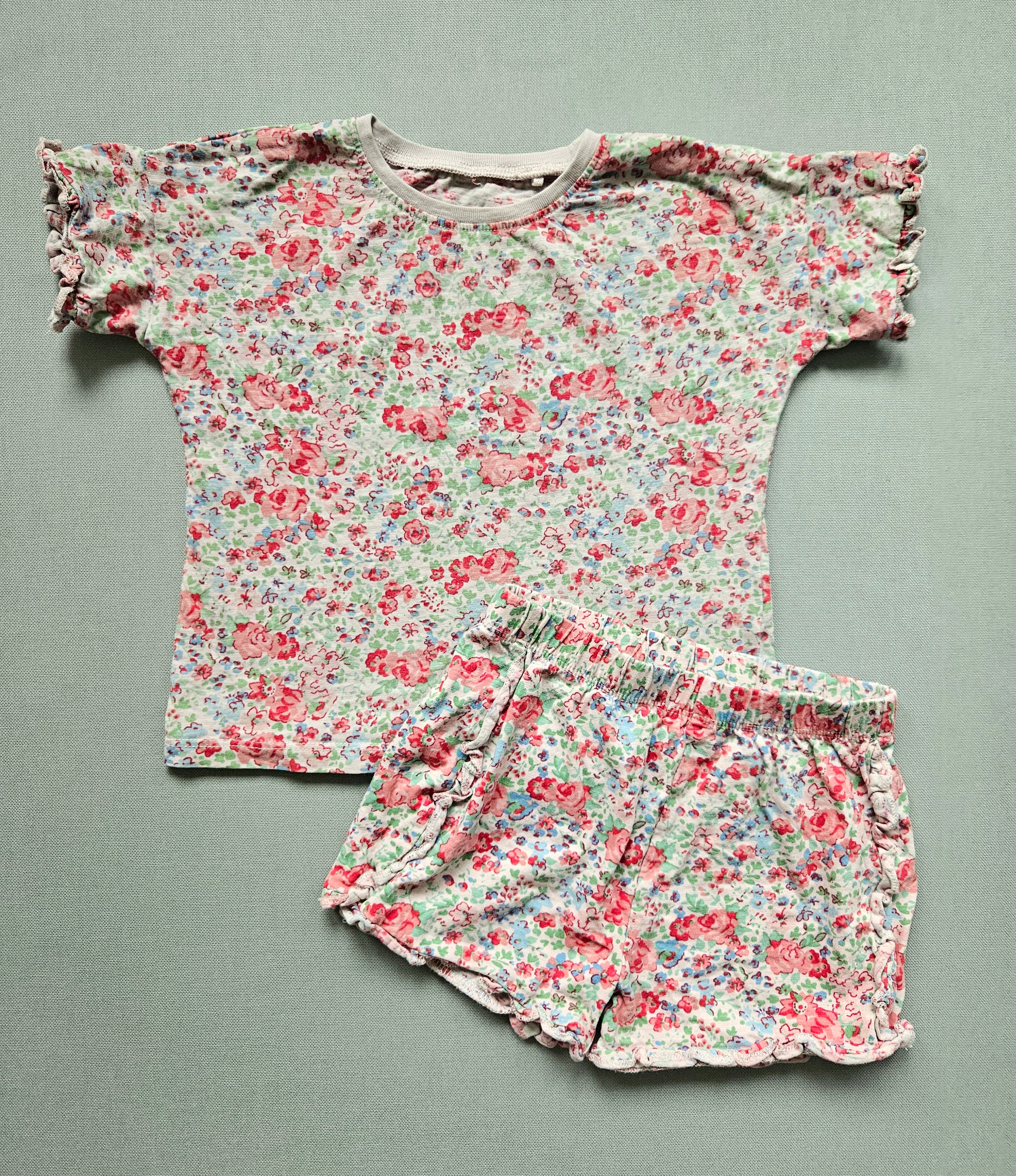 Next Sommer-Set mit Blumenmuster 🌺 | Gr. 98