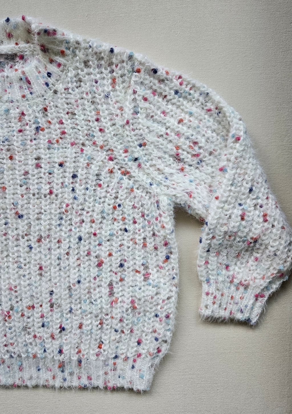 ONLY Kuschelpullover mit bunten Sprenkeln | Gr. 110/116