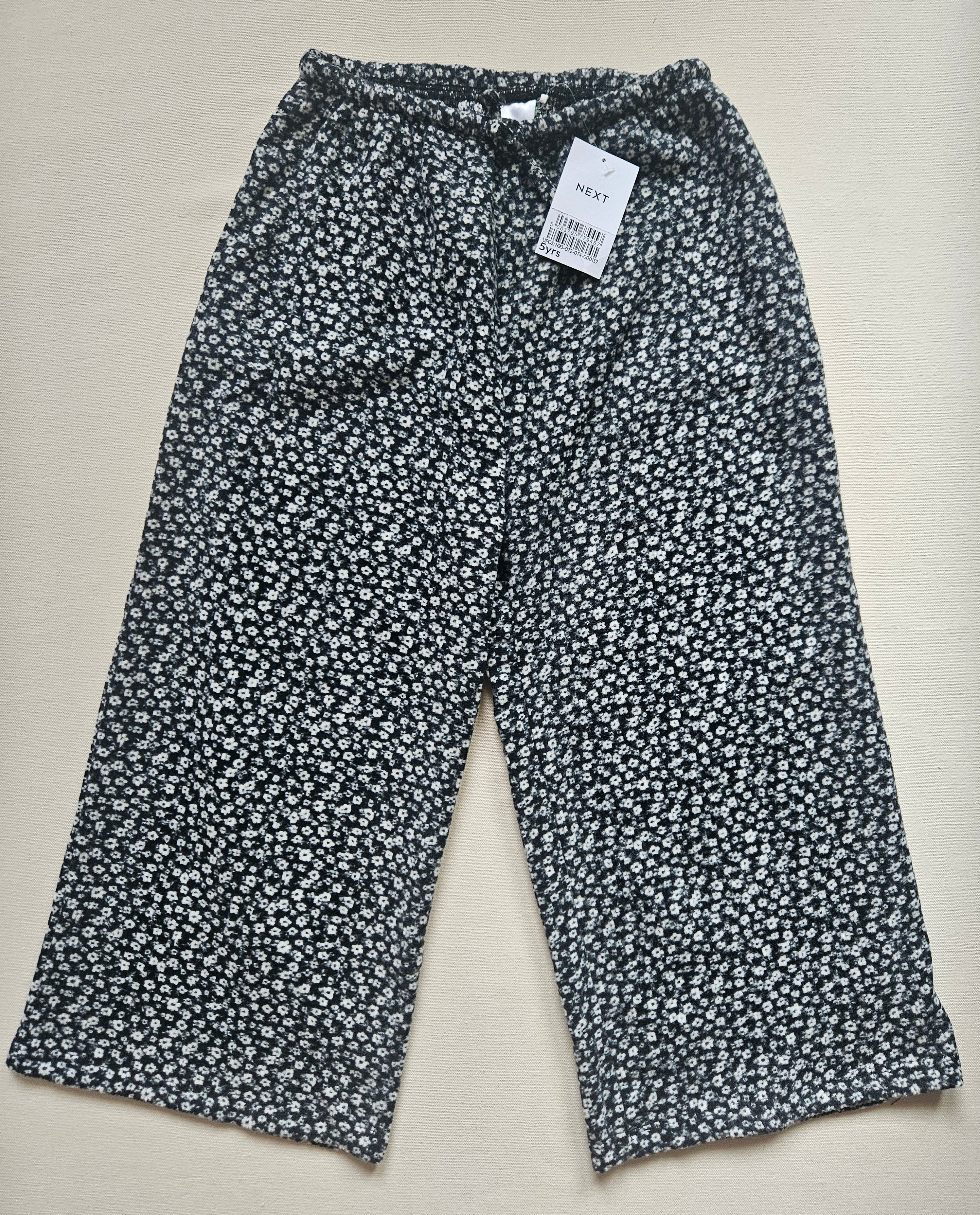 Next Weite Hose mit Blumenmuster | Gr. 110 | Neu mit Etikett