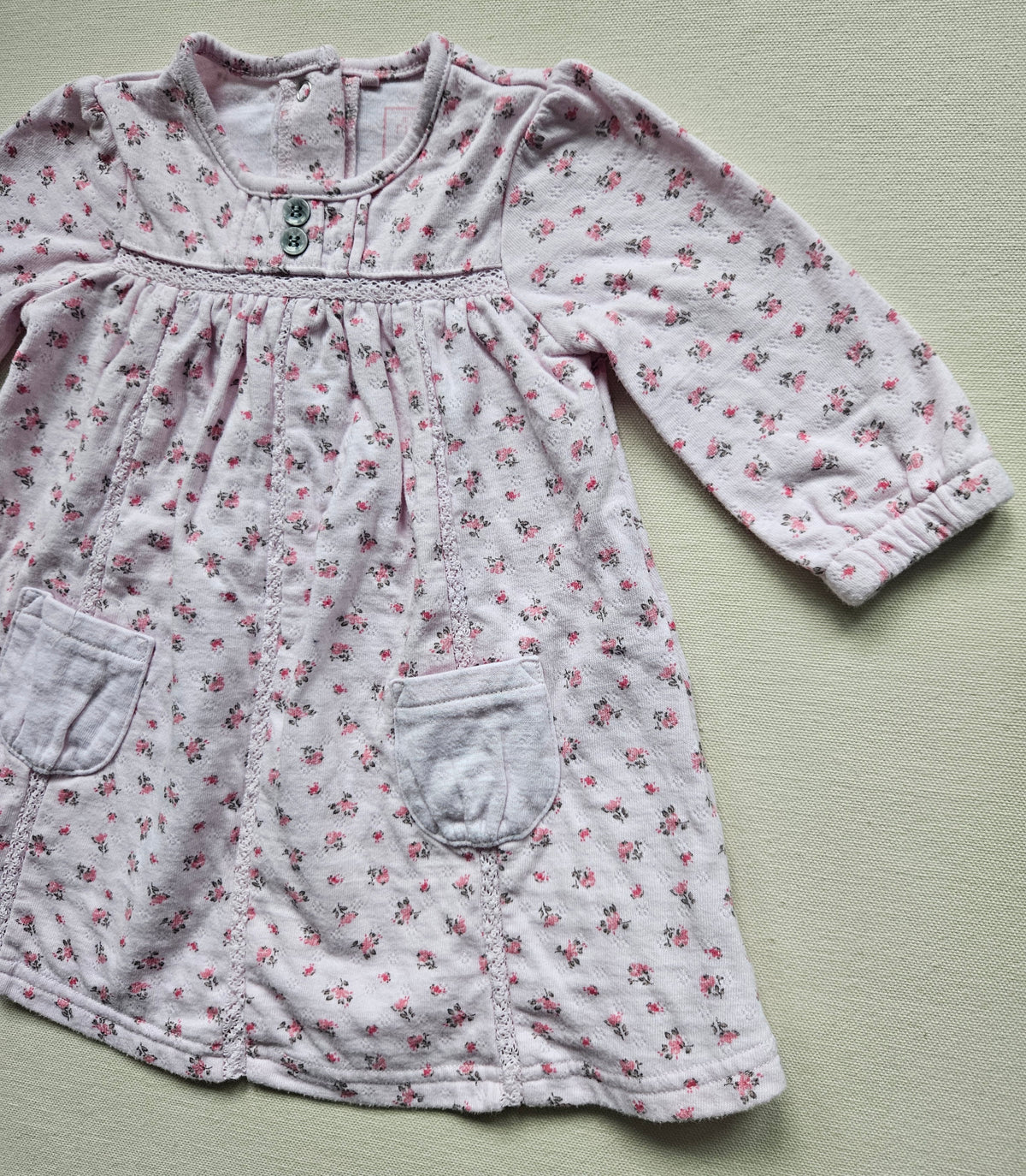 Next Baby Langarmkleid mit Blümchenmuster & Spitzendetails 🌸 | Gr. 68