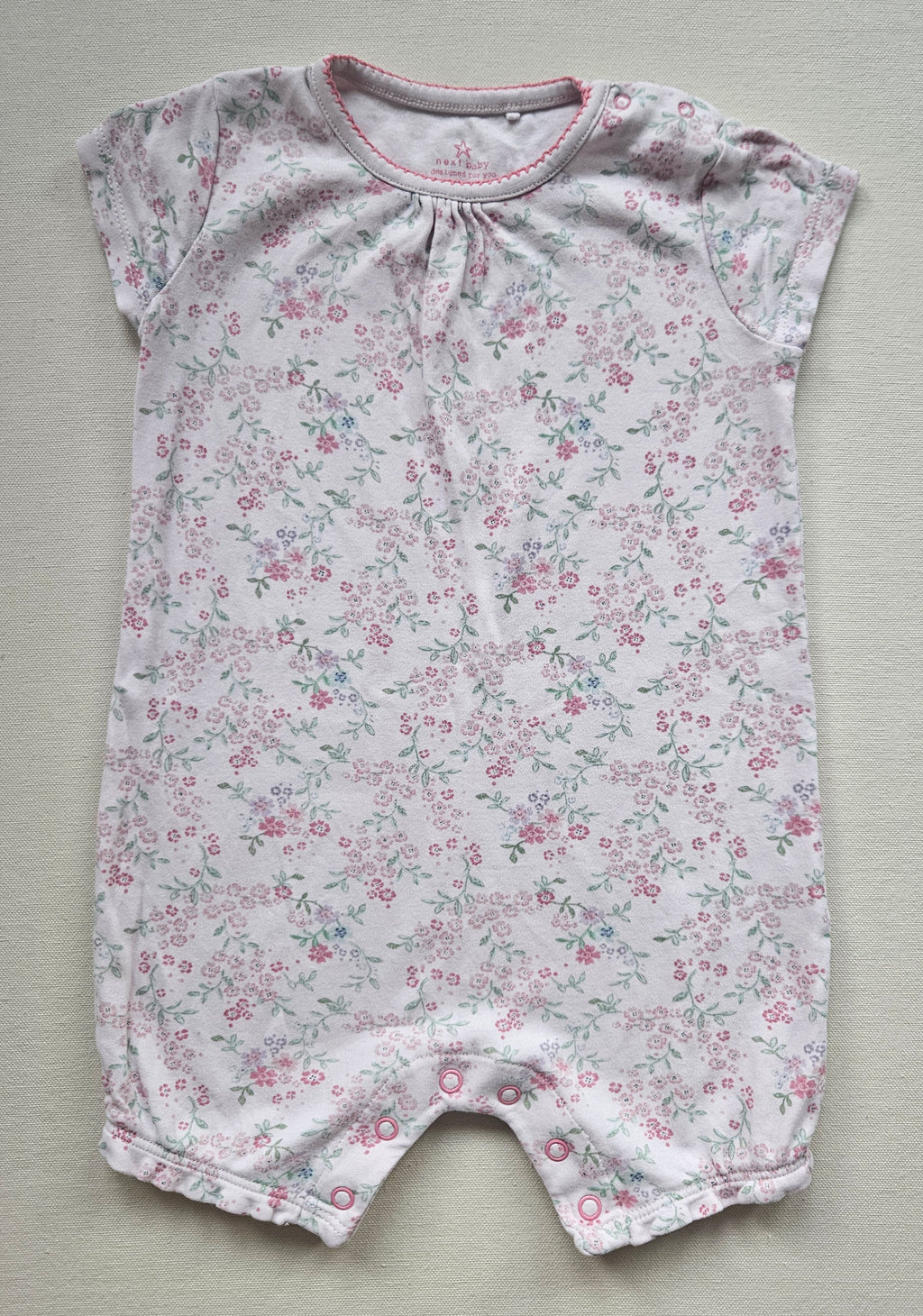 Next Romper mit zartem Blumenprint 🌸 | Gr. 86
