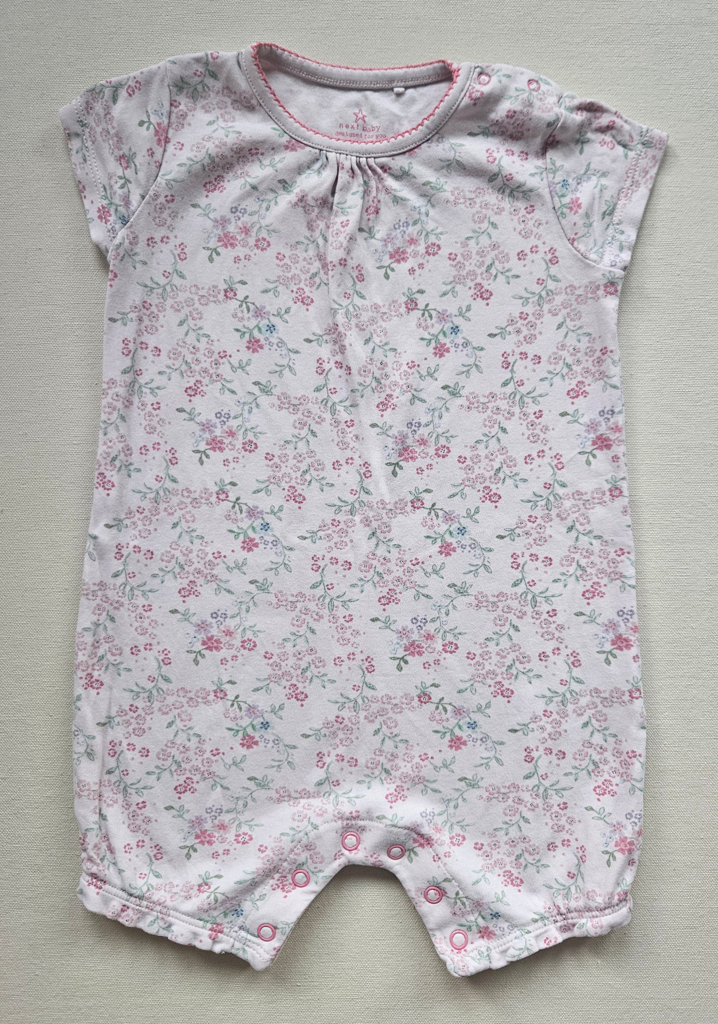 Next Romper mit zartem Blumenprint 🌸 | Gr. 86